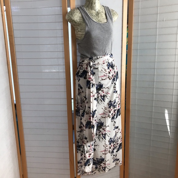 Astonishing Power Boutique Dresses & Skirts - BOGO Astonishing Power Small maxi skirt floral